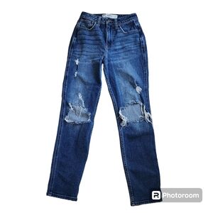 Hollister Curvy High Rise Mom Jeans size 00 distressed destroyed